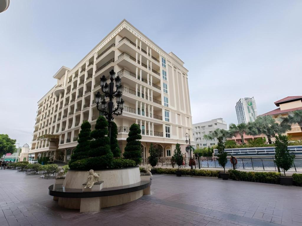 Lk Celestite Hotel Pattaya Exterior photo